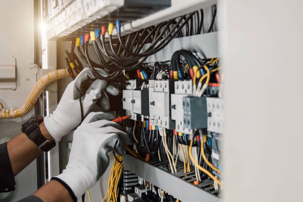 Best Circuit Breaker Repair  in Holmen, WI